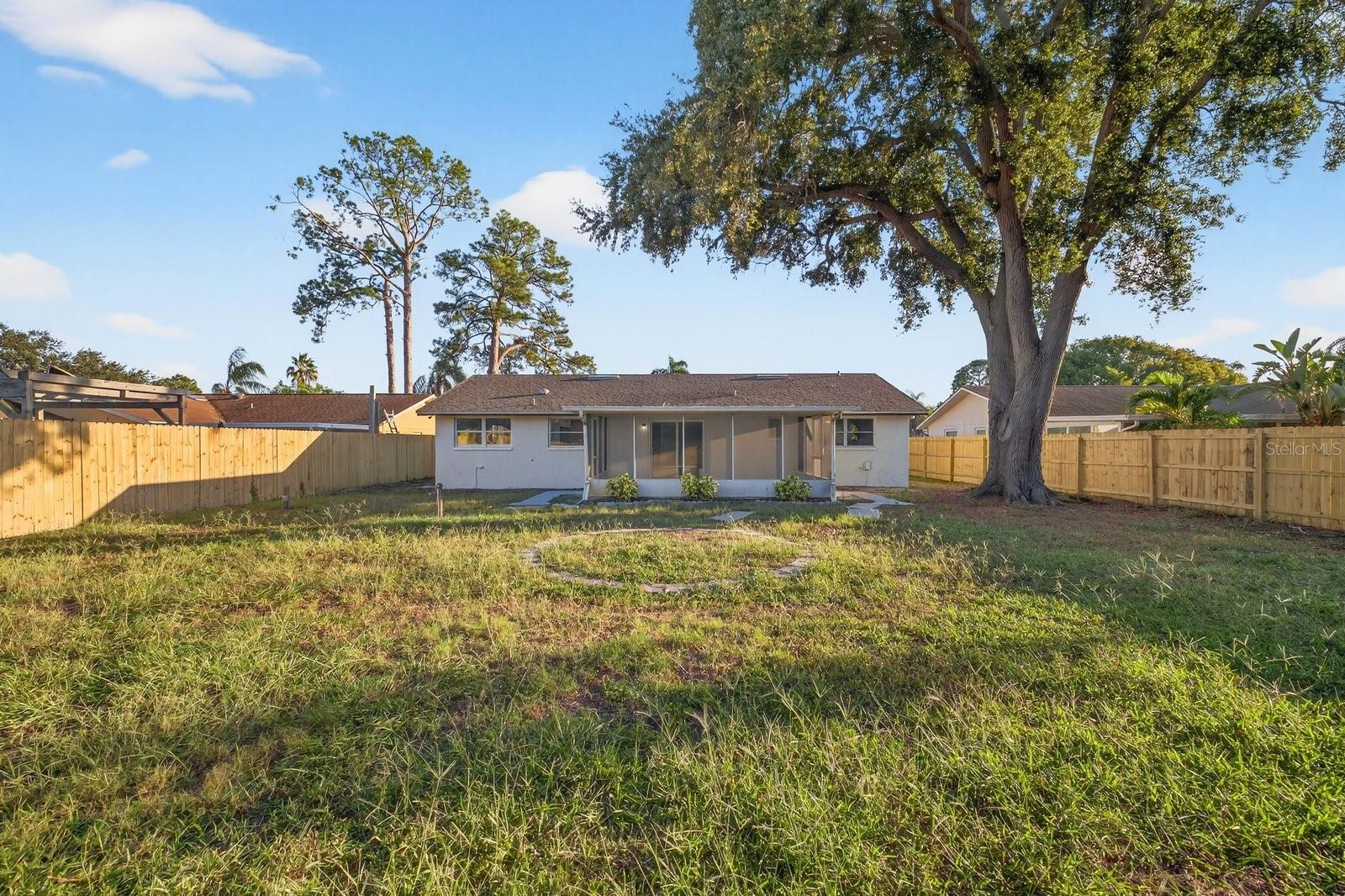 SUNSET HILLS 4TH ADD - Residential