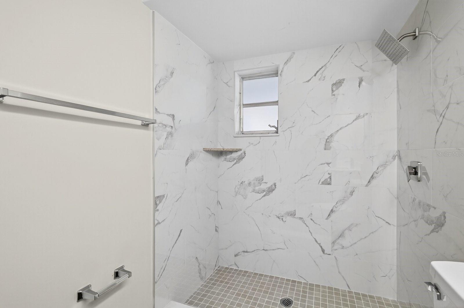 SUNSET HILLS 4TH ADD - Residential