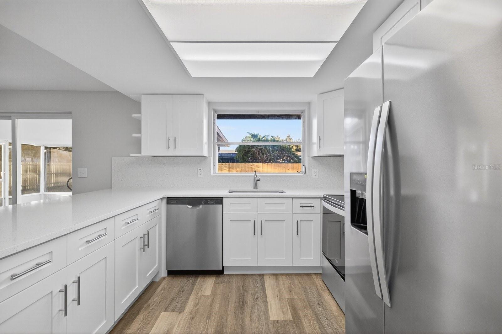 SUNSET HILLS 4TH ADD - Residential