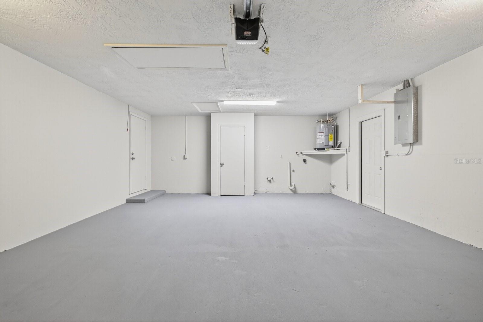 SUNSET HILLS 4TH ADD - Residential