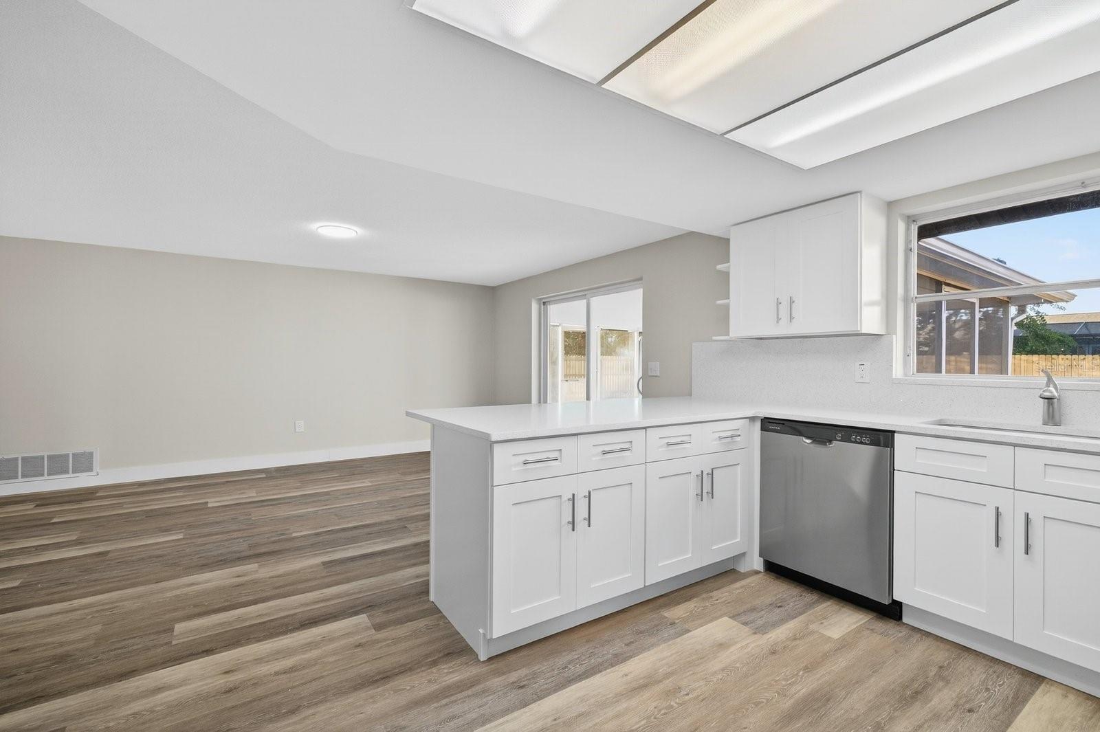 SUNSET HILLS 4TH ADD - Residential