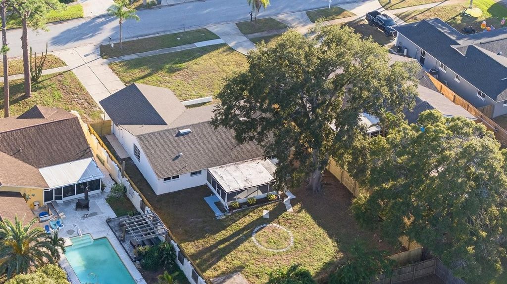Photo of 1408 Oleander Drive, Tarpon Springs, FL 34689 (MLS # TB8440255)