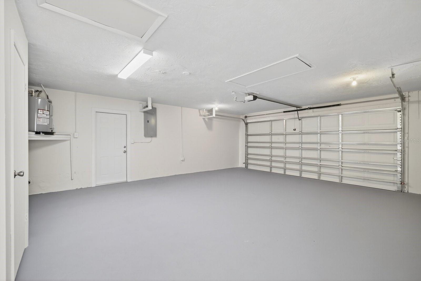 SUNSET HILLS 4TH ADD - Residential