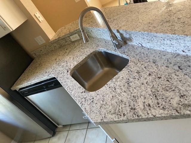 ADMIRALS WALK - Residential Lease