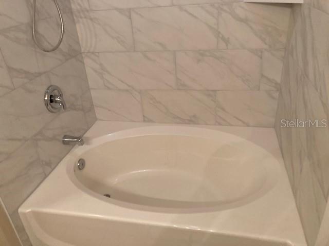 ADMIRALS WALK - Residential Lease