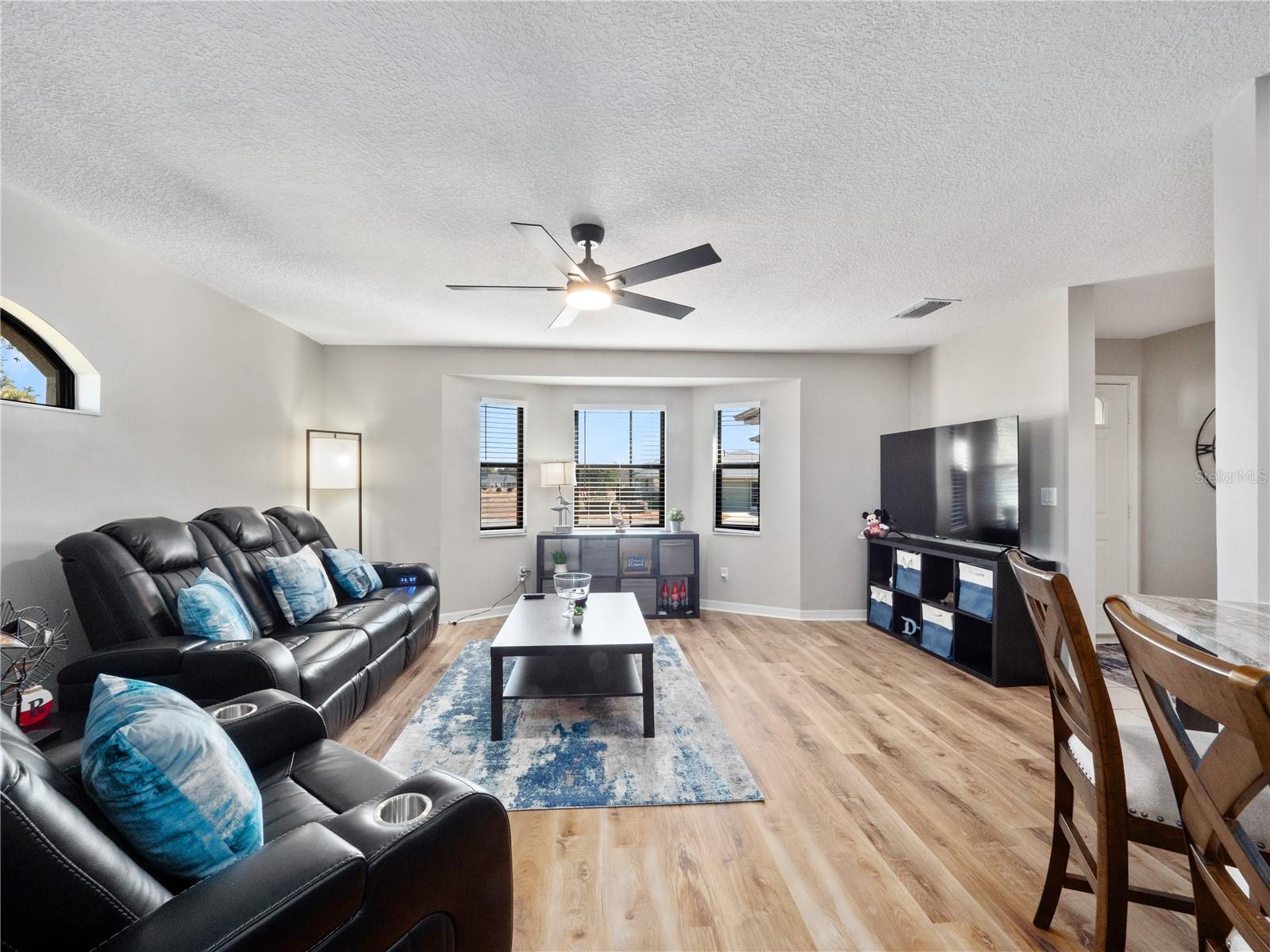 ROYAL HIGHLANDS - Residential