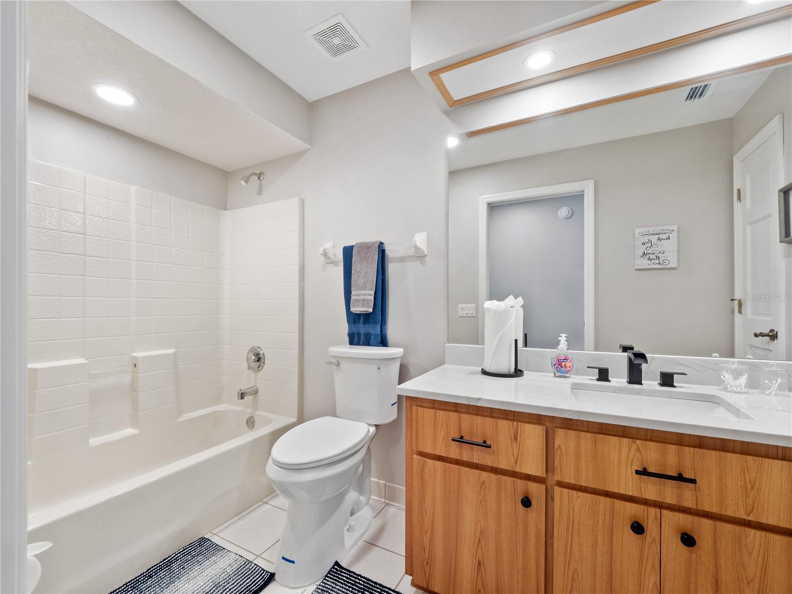 ROYAL HIGHLANDS - Residential