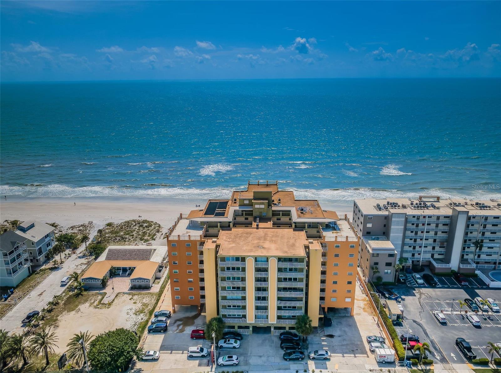 18610 GULF BOULEVARD 610