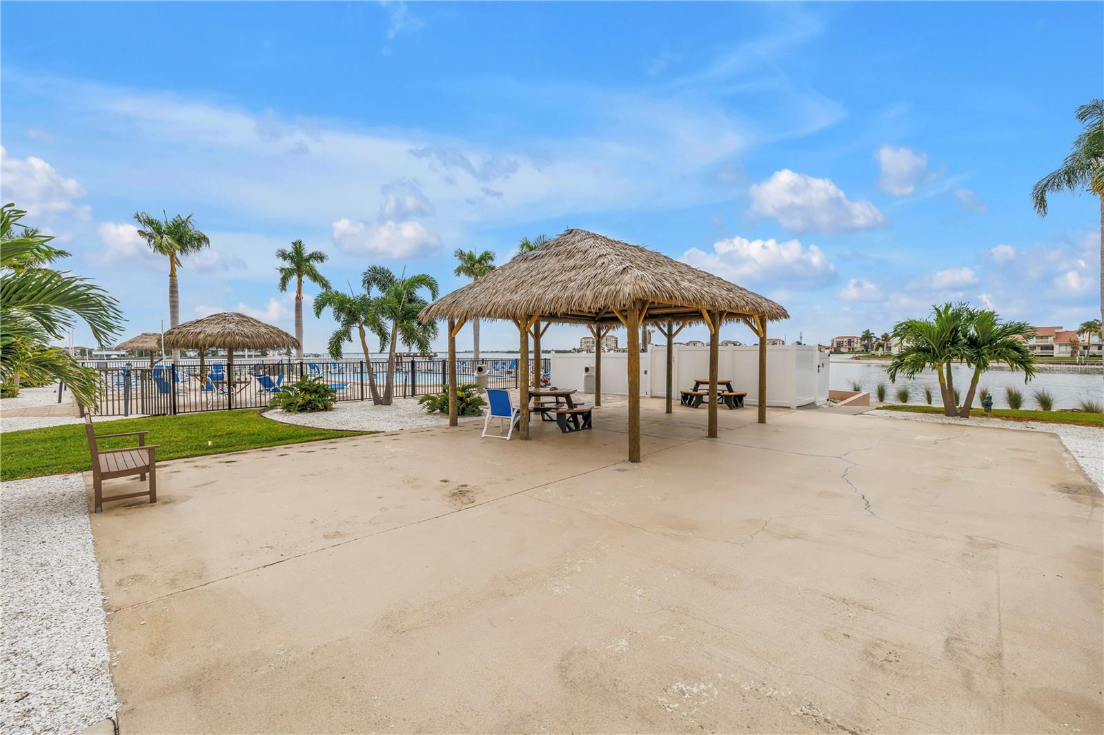 BAYWAY ISLES POINT BRITTANY FOUR - Residential