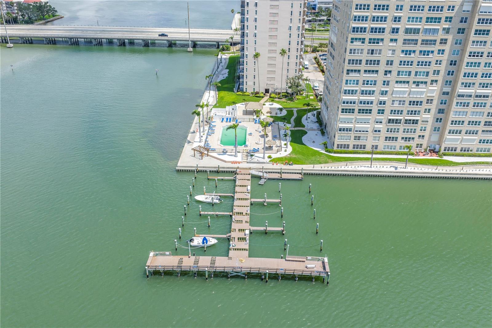 BAYWAY ISLES POINT BRITTANY FOUR - Residential