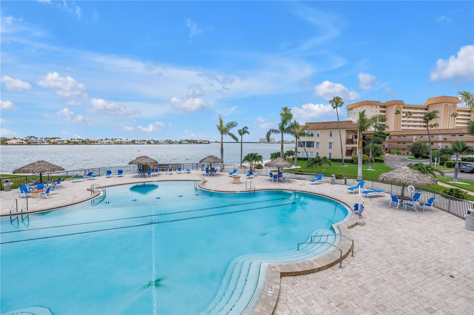 BAYWAY ISLES POINT BRITTANY FOUR - Residential