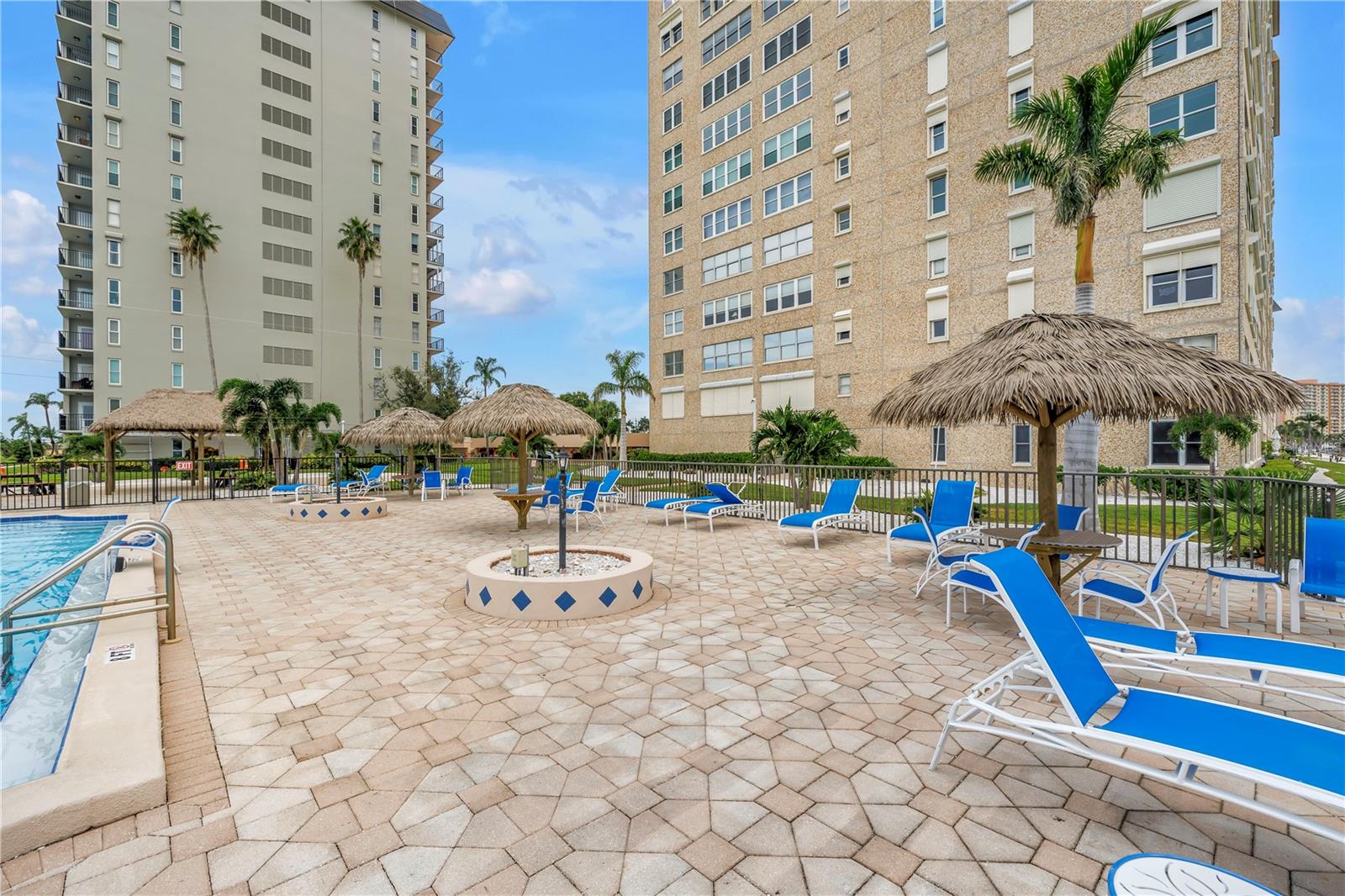 BAYWAY ISLES POINT BRITTANY FOUR - Residential