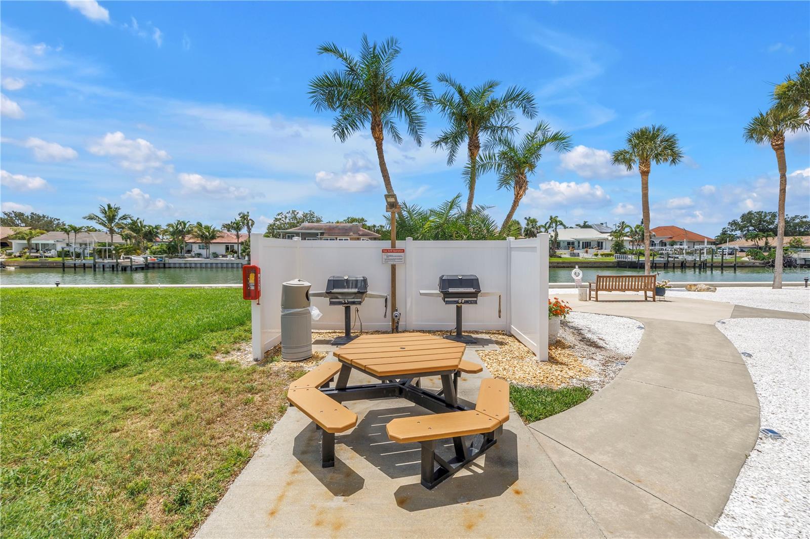 BAYWAY ISLES POINT BRITTANY FOUR - Residential