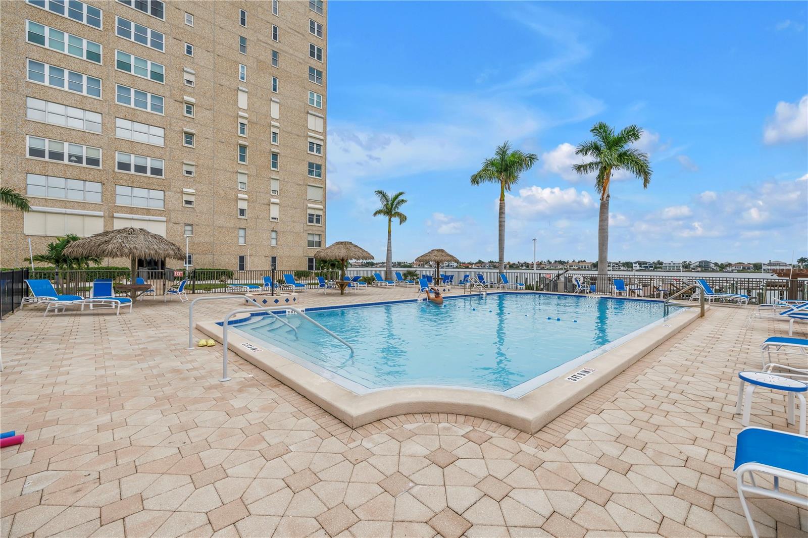 BAYWAY ISLES POINT BRITTANY FOUR - Residential