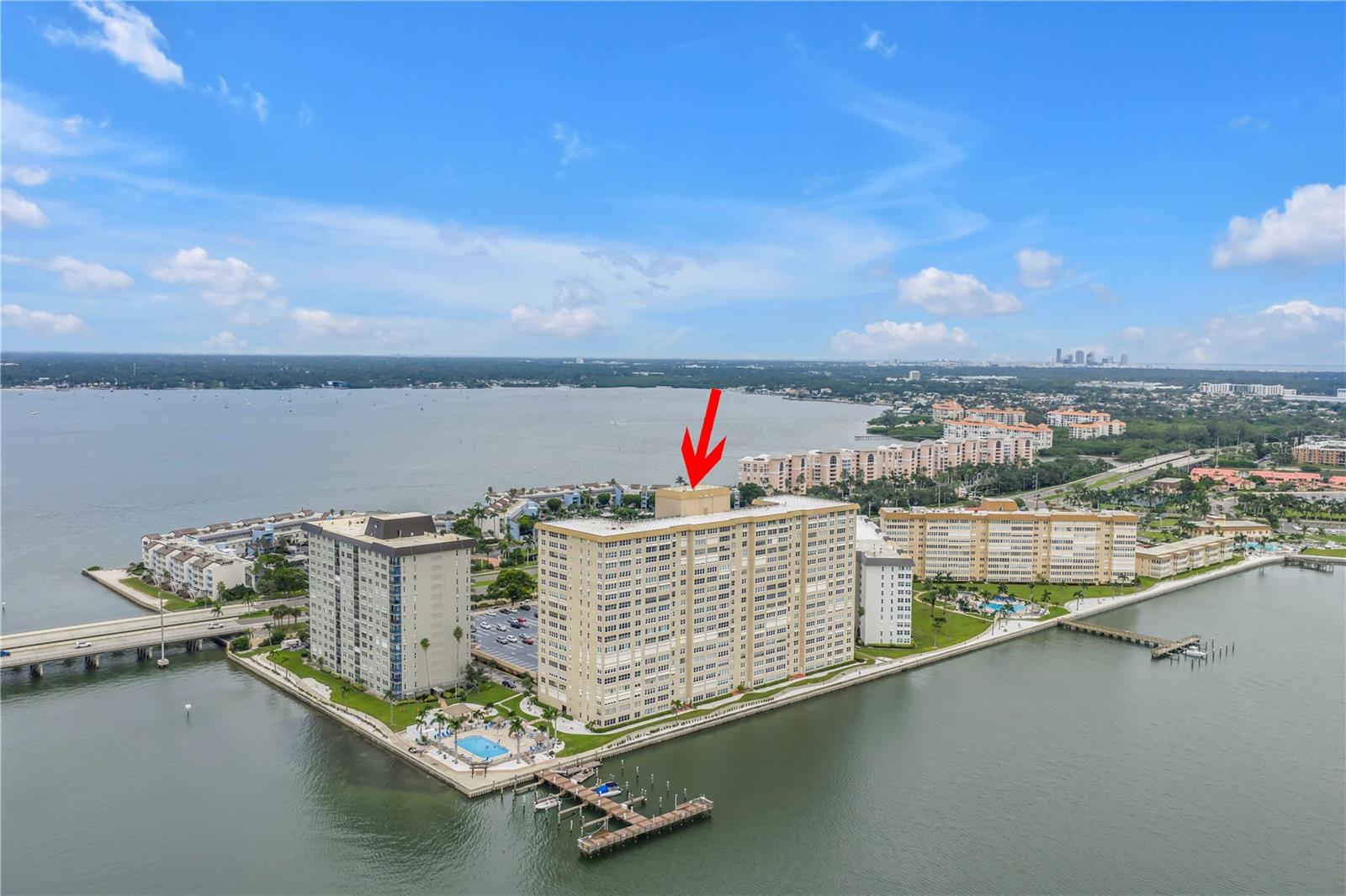 BAYWAY ISLES POINT BRITTANY FOUR - Residential