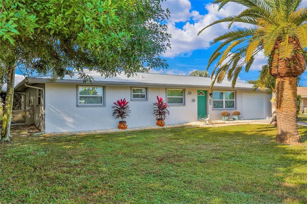 Photo of 161 EASTON DRIVE NW, PORT CHARLOTTE, FL 33952 (MLS # A4520955)