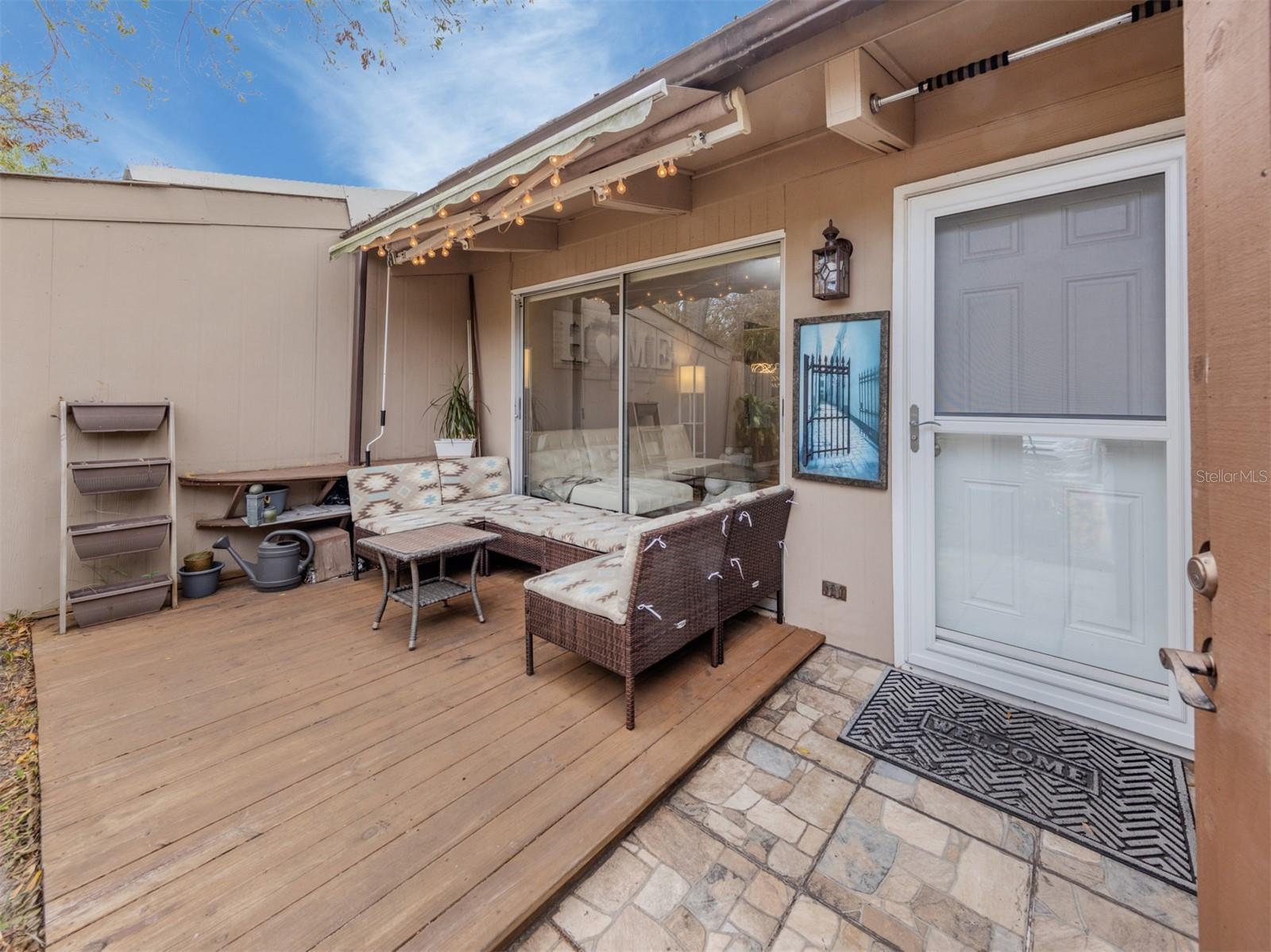 Beautifully renovated 1-bedroom, 1-bathroom condo. Private front courtyard entrance welcomes you to the private outdoor space that is serene, perfect for unwinding after a day at the nearby beaches or enjoying your morning coffee. Inside, you’ll find open layout featuring high ceilings and abundant natural light streaming through large skylights and windows. Contemporary renovated kitchen with all appliances included, open island, modern lights, gorgeous bathroom. HOA fees include lawn maintenance and amenities and pool upkeep. Minutes to Downtown Sarasota, Local Beaches, SRQ airport, shopping & dining.