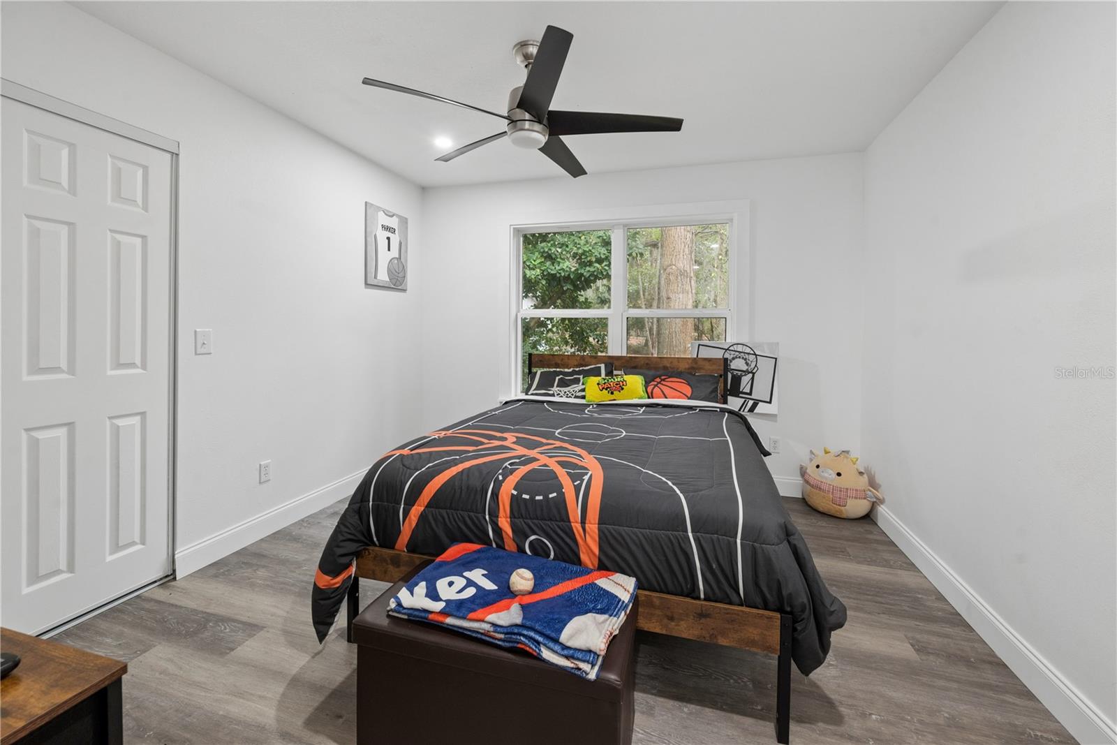 LAKEVIEW HLNDS - Residential