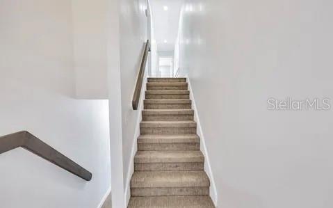 LAKEVIEW HLNDS - Residential