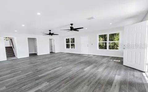 LAKEVIEW HLNDS - Residential