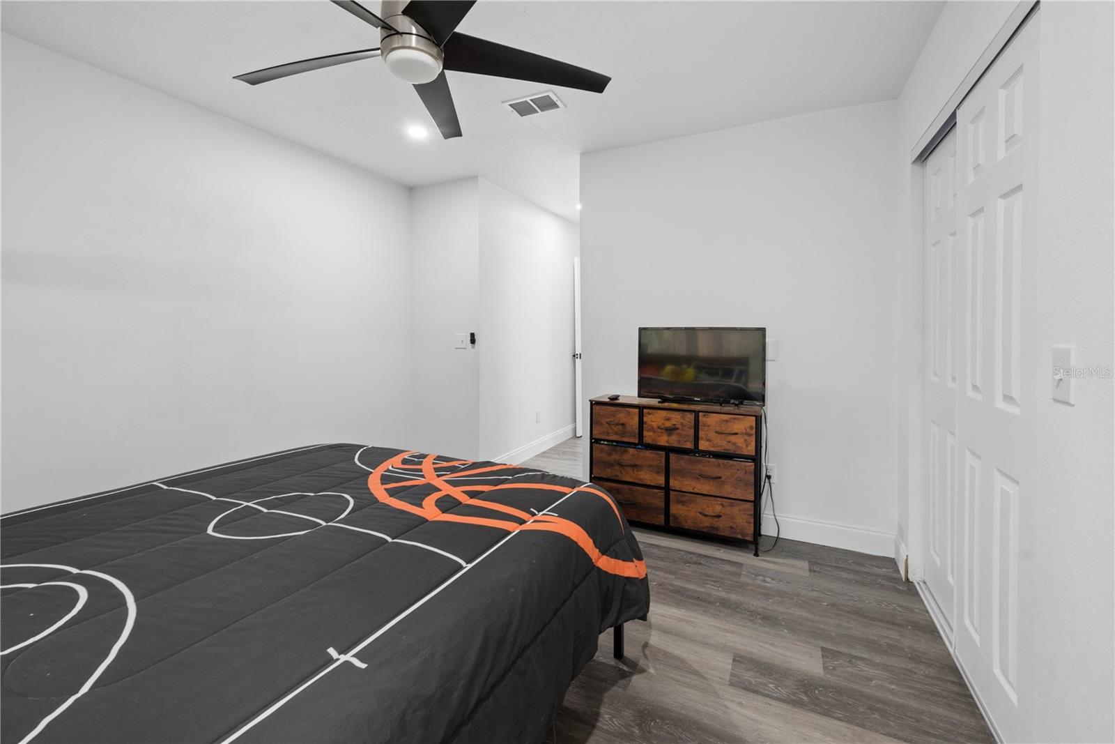 LAKEVIEW HLNDS - Residential