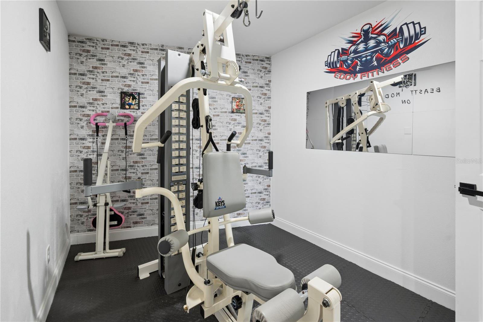 LAKEVIEW HLNDS - Residential