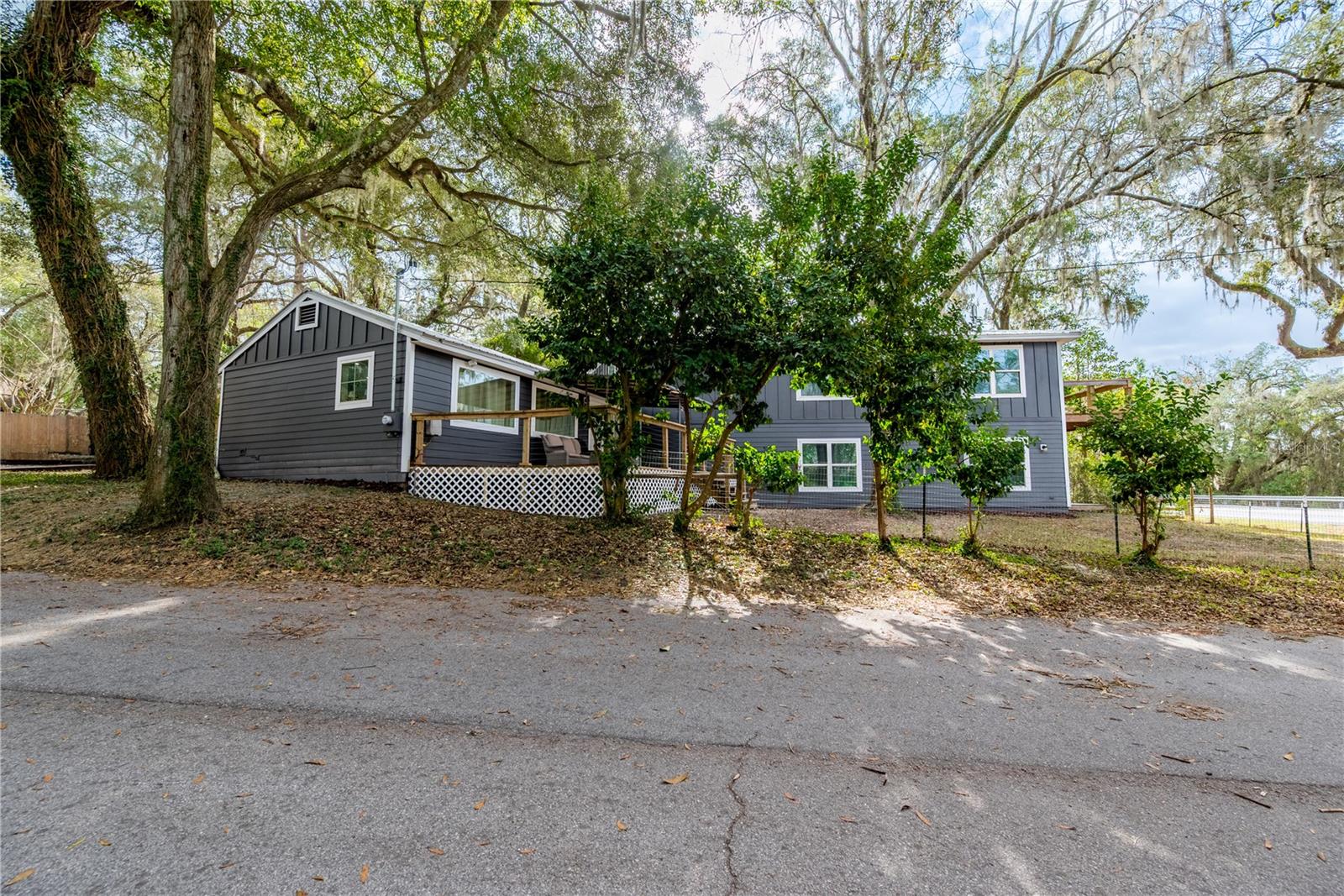 LAKEVIEW HLNDS - Residential