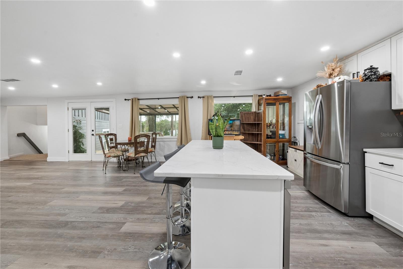 LAKEVIEW HLNDS - Residential