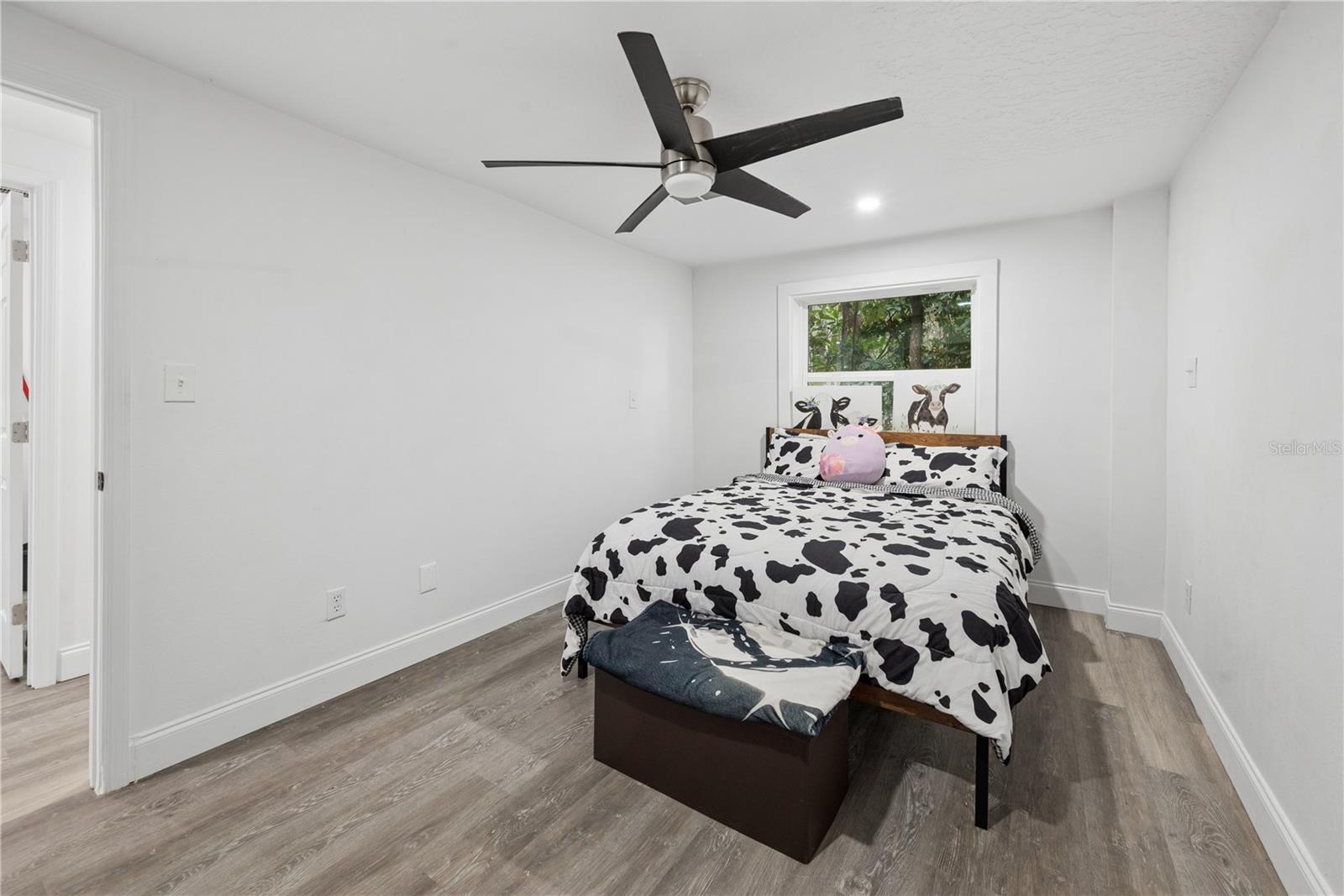 LAKEVIEW HLNDS - Residential