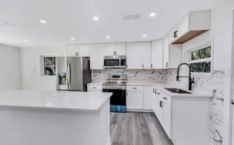 LAKEVIEW HLNDS - Residential