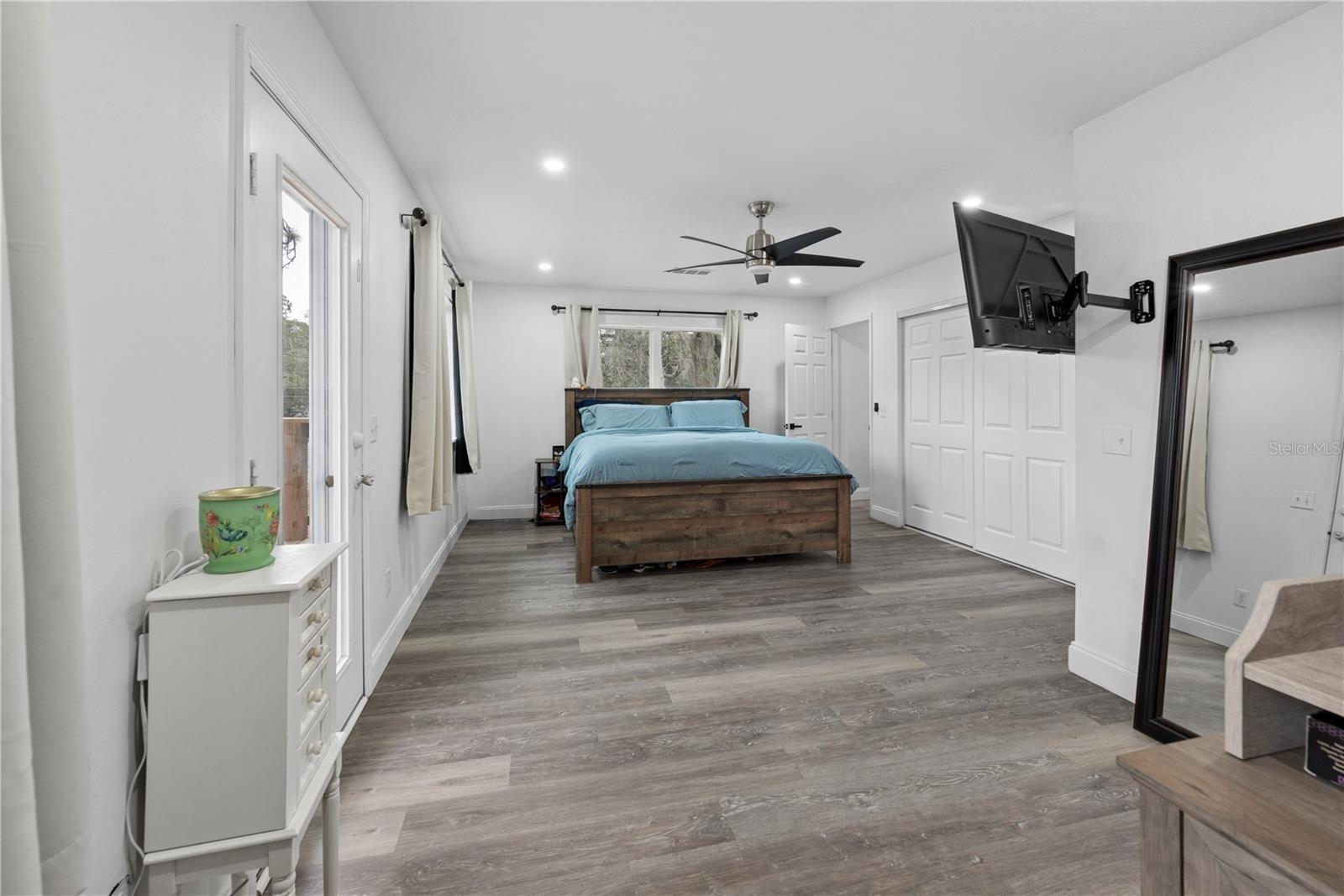 LAKEVIEW HLNDS - Residential