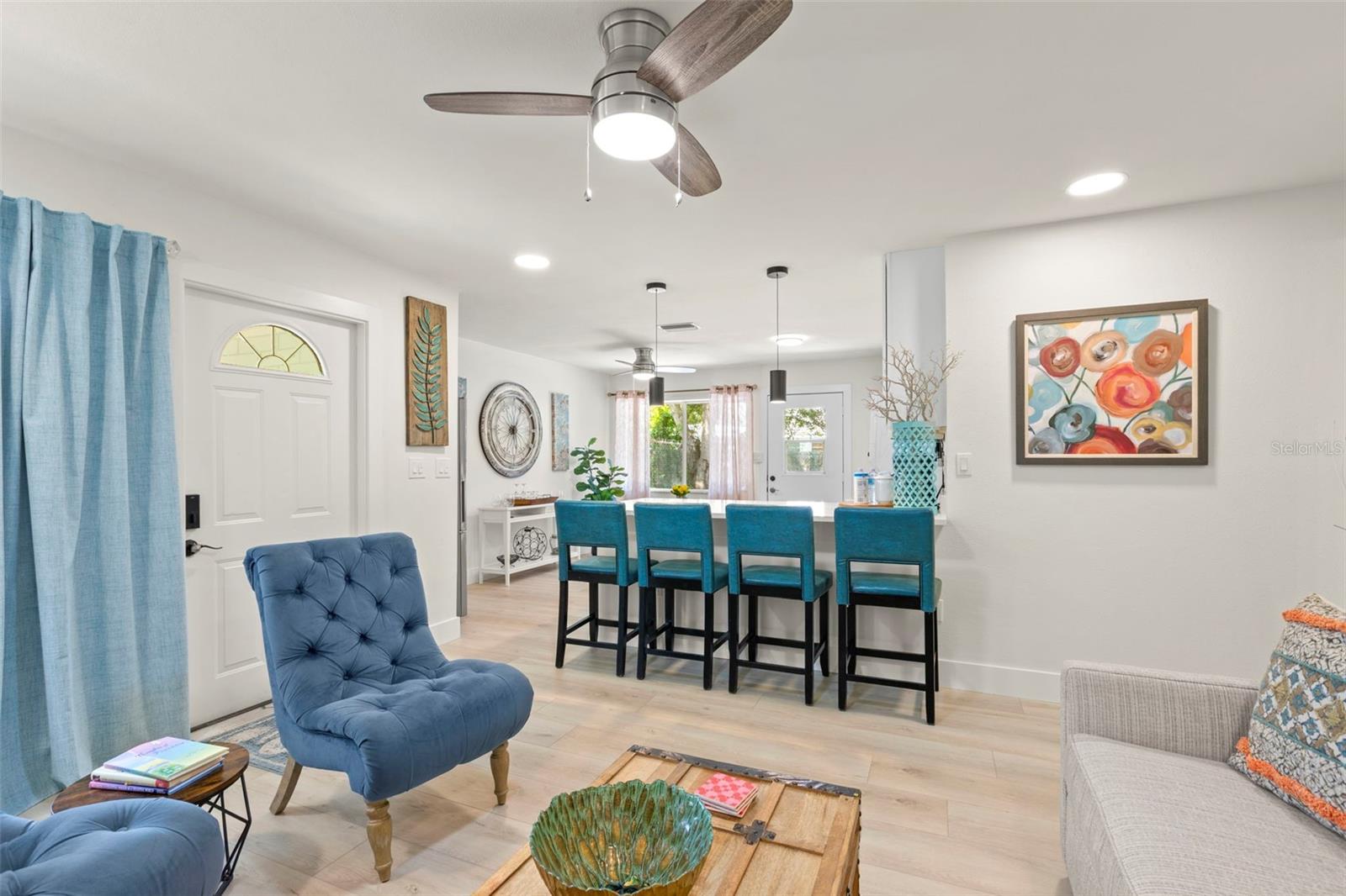 415 MAPLE WAY A & B