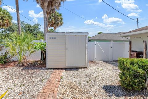 A home in NORTH PORT