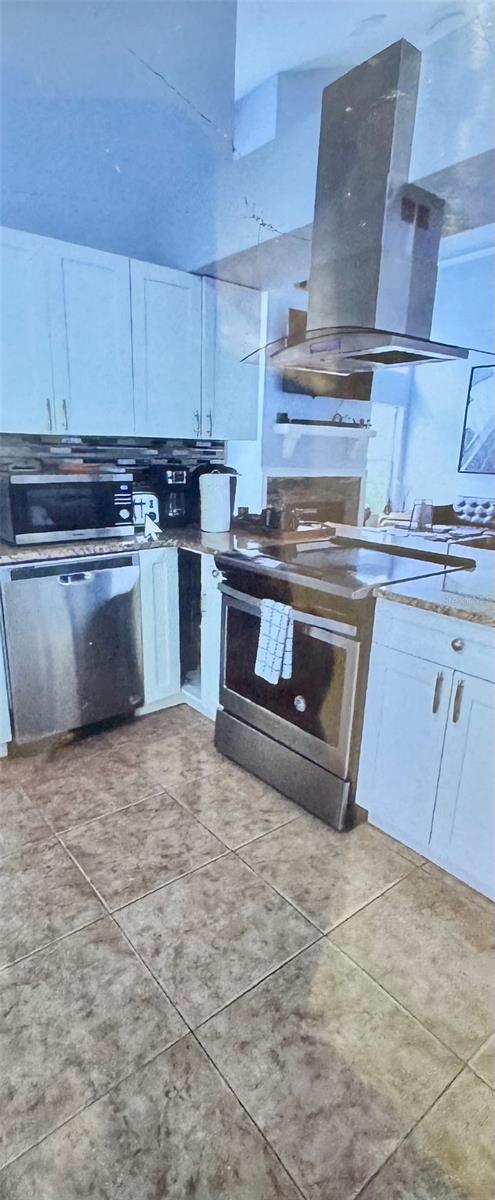 CRYSTAL RIDGE - Residential Lease