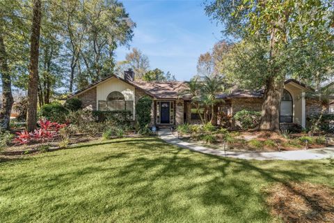 Photo of 650 Cayuga Drive, Winter Springs, FL 32708 (MLS # O6378029)