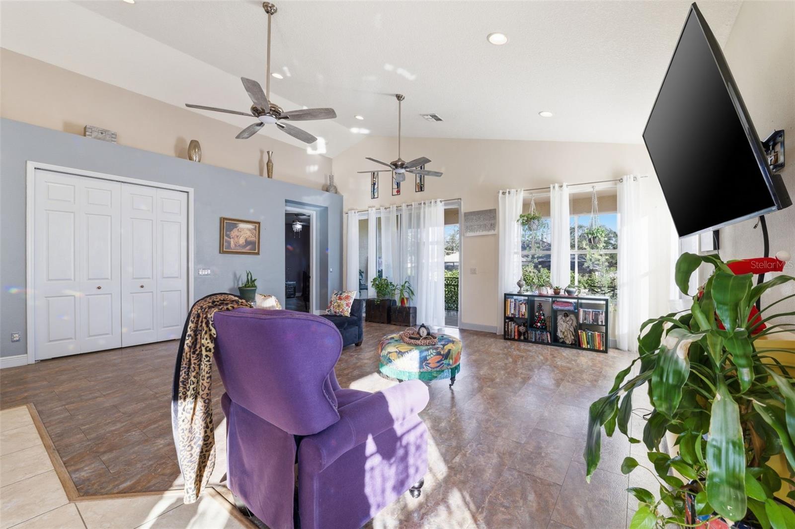 BRENTWOOD VILLAS 06 - Residential