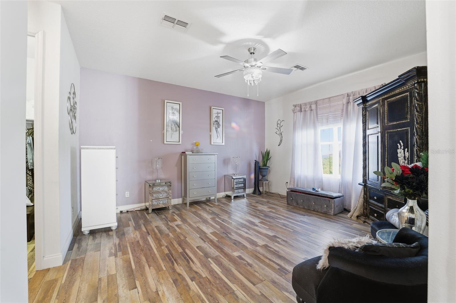 BRENTWOOD VILLAS 06 - Residential