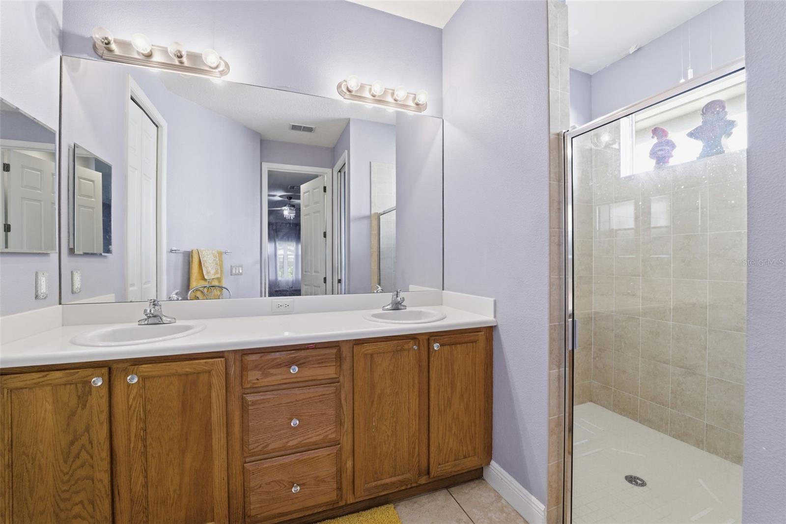 BRENTWOOD VILLAS 06 - Residential