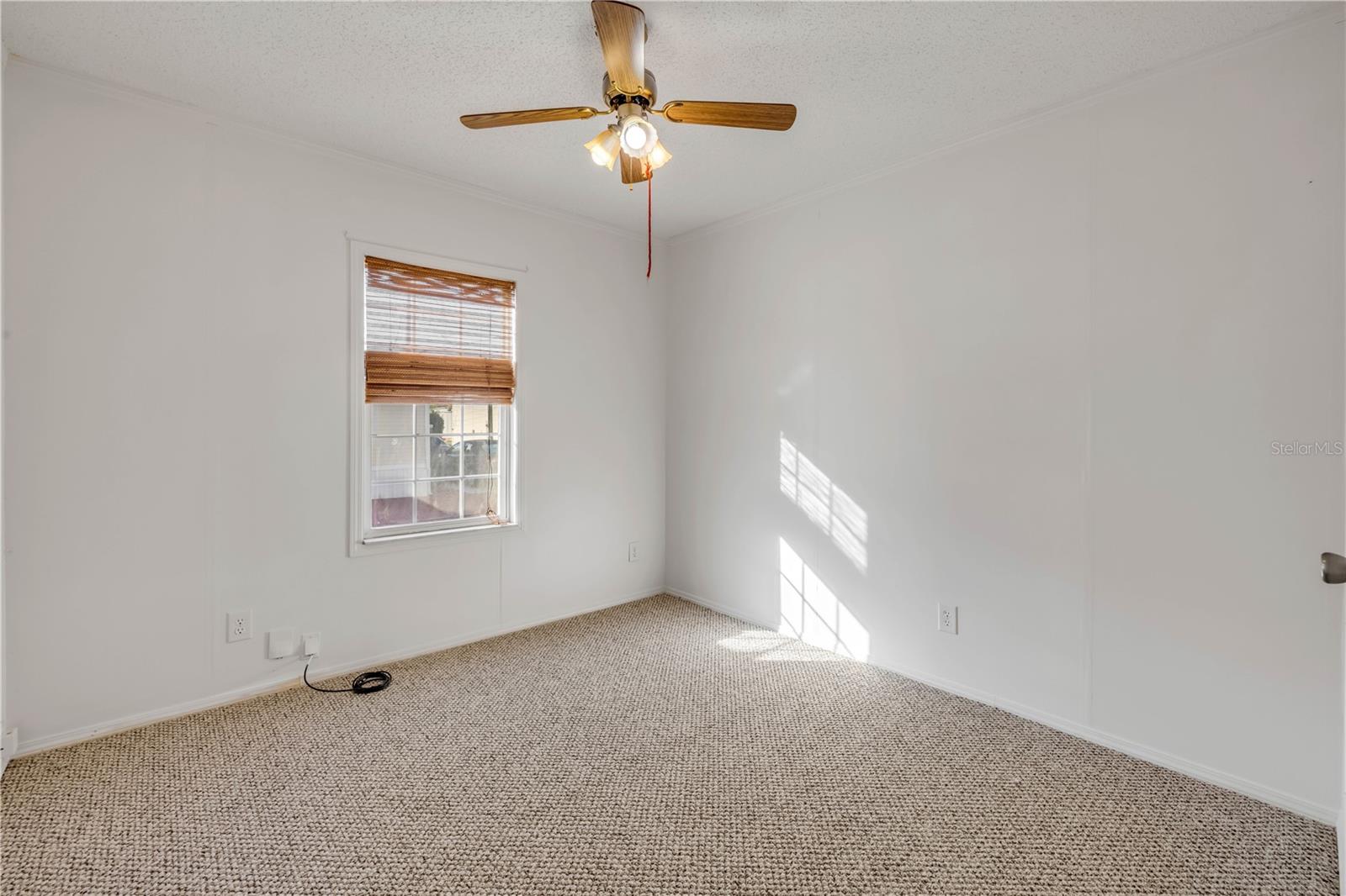 COMMONWEALTH MOBILE ESTATES - Residential