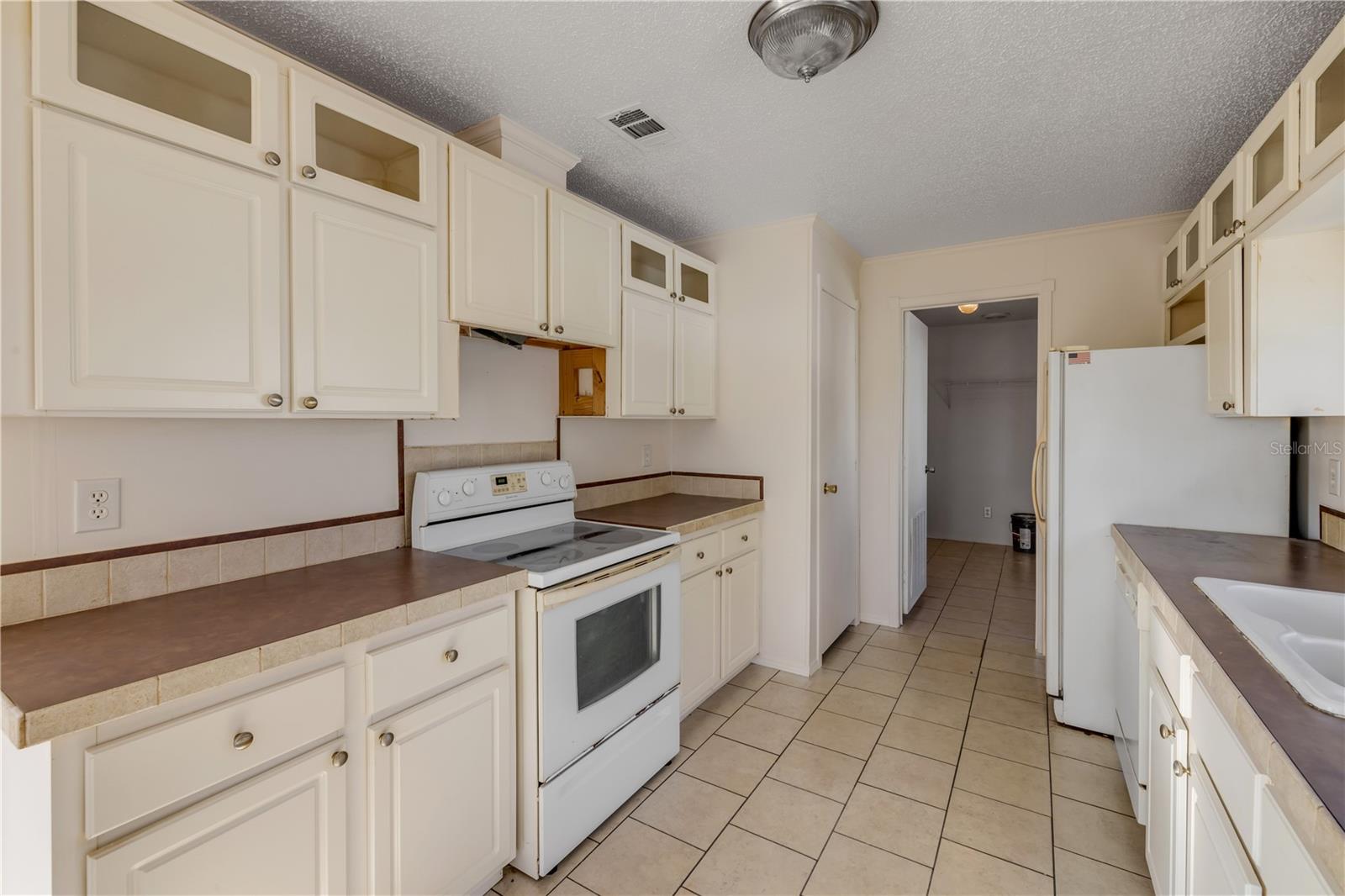 COMMONWEALTH MOBILE ESTATES - Residential