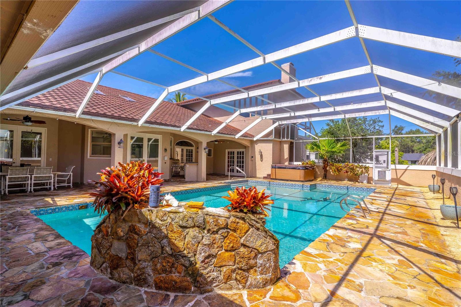 EGRETS COVE - Residential