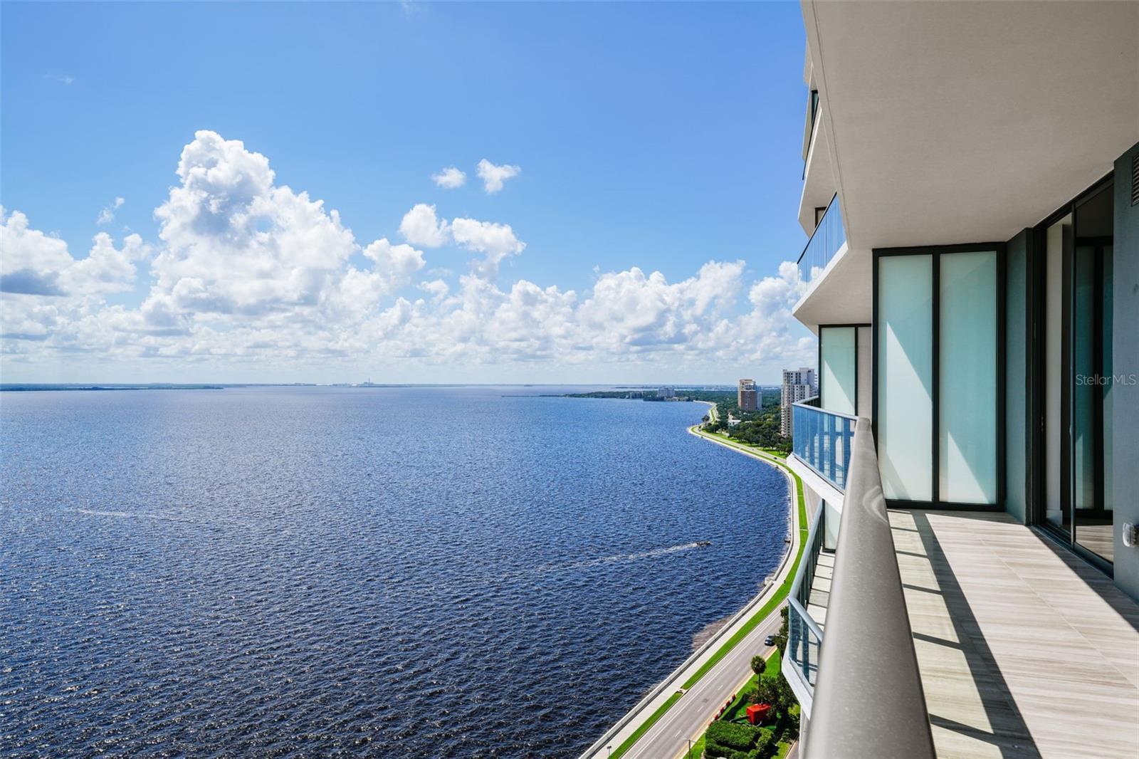 RITZ CARLTON RESIDENCES 2002 - Residential