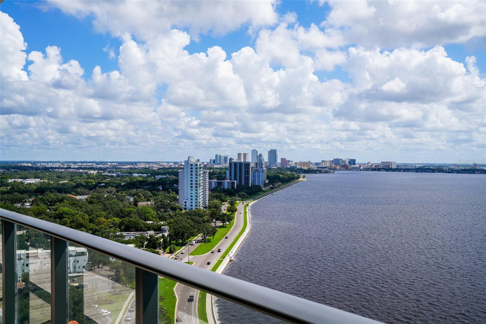 RITZ CARLTON RESIDENCES 2002 - Residential