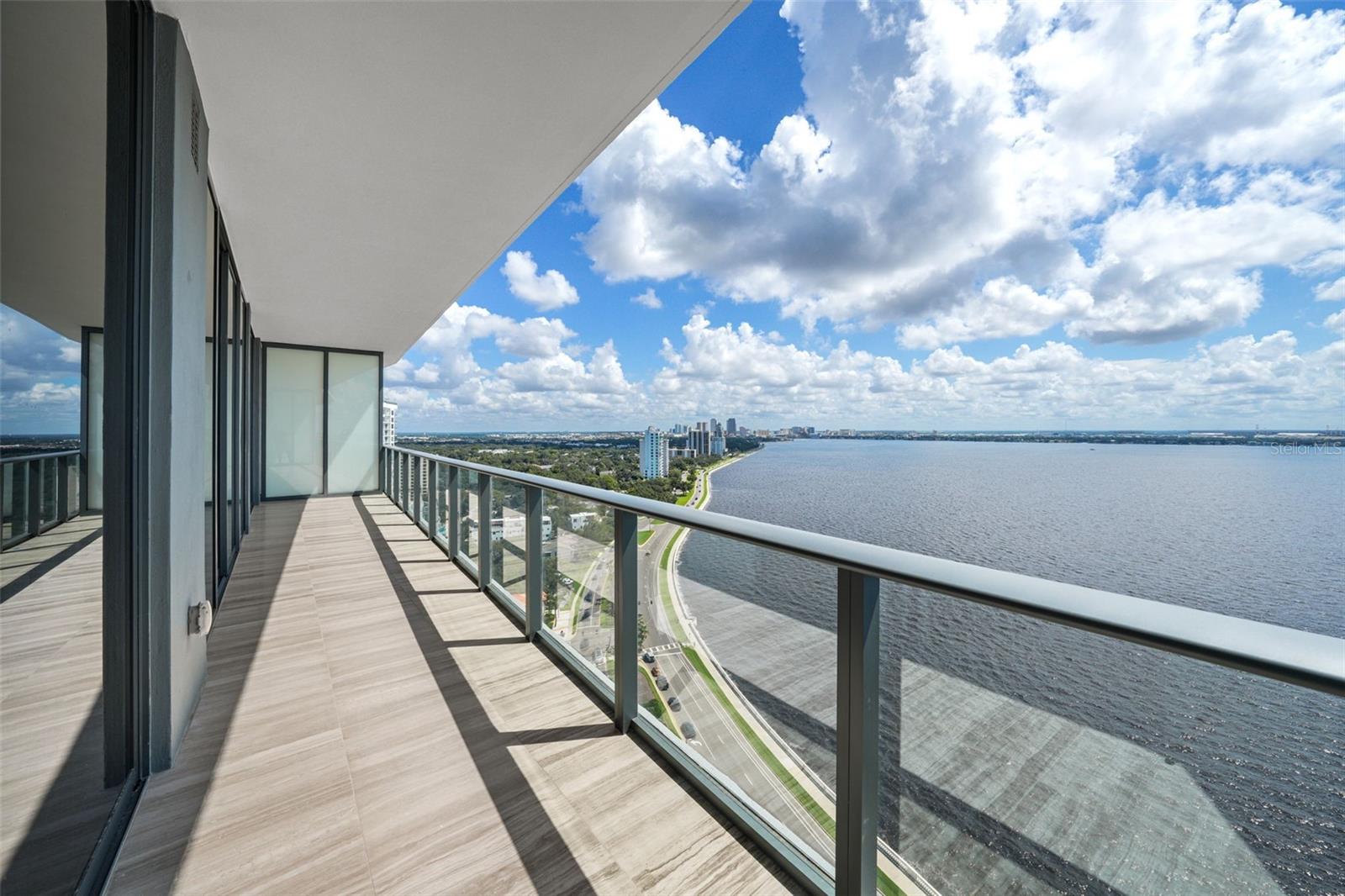 RITZ CARLTON RESIDENCES 2002 - Residential