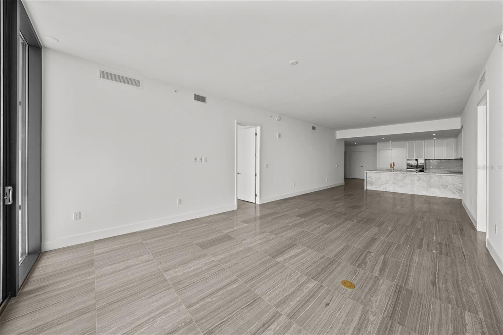 RITZ CARLTON RESIDENCES 2002 - Residential