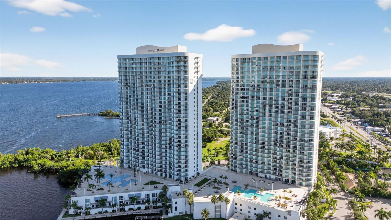 OASIS TOWER 01 - Residential