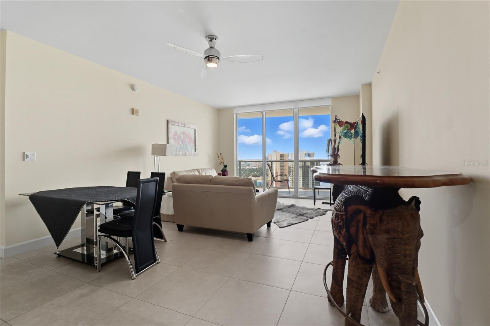 OASIS TOWER 01 - Residential