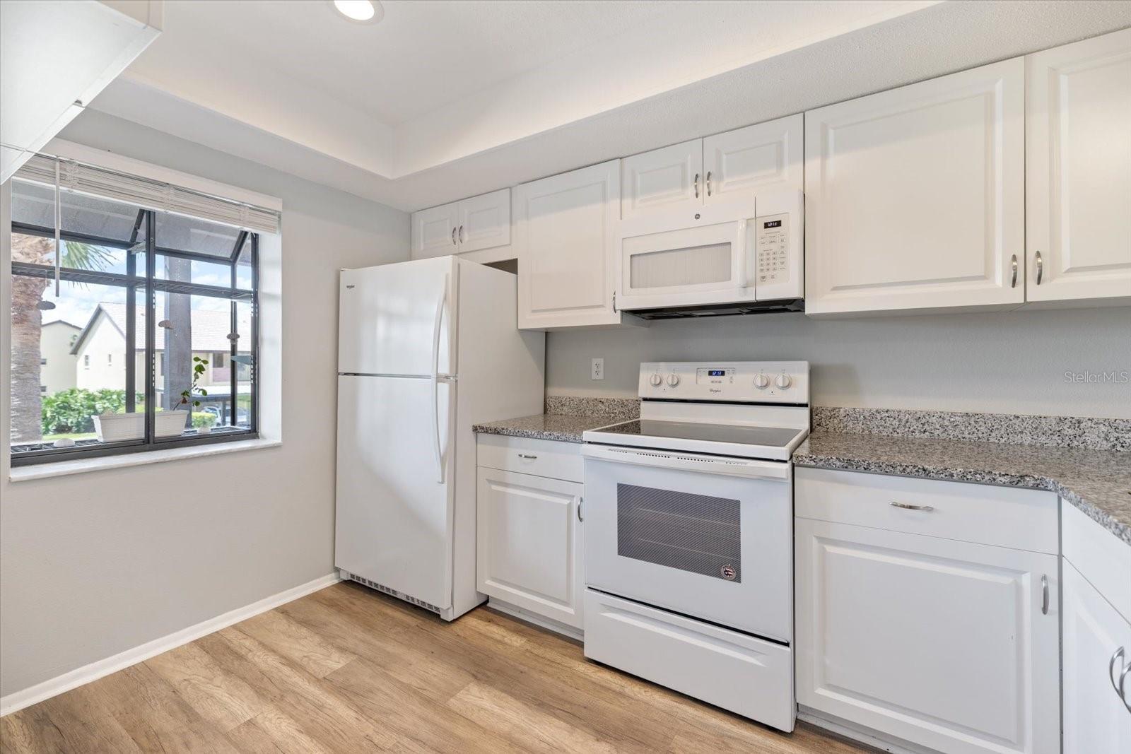 MISSION LAKES - Residential