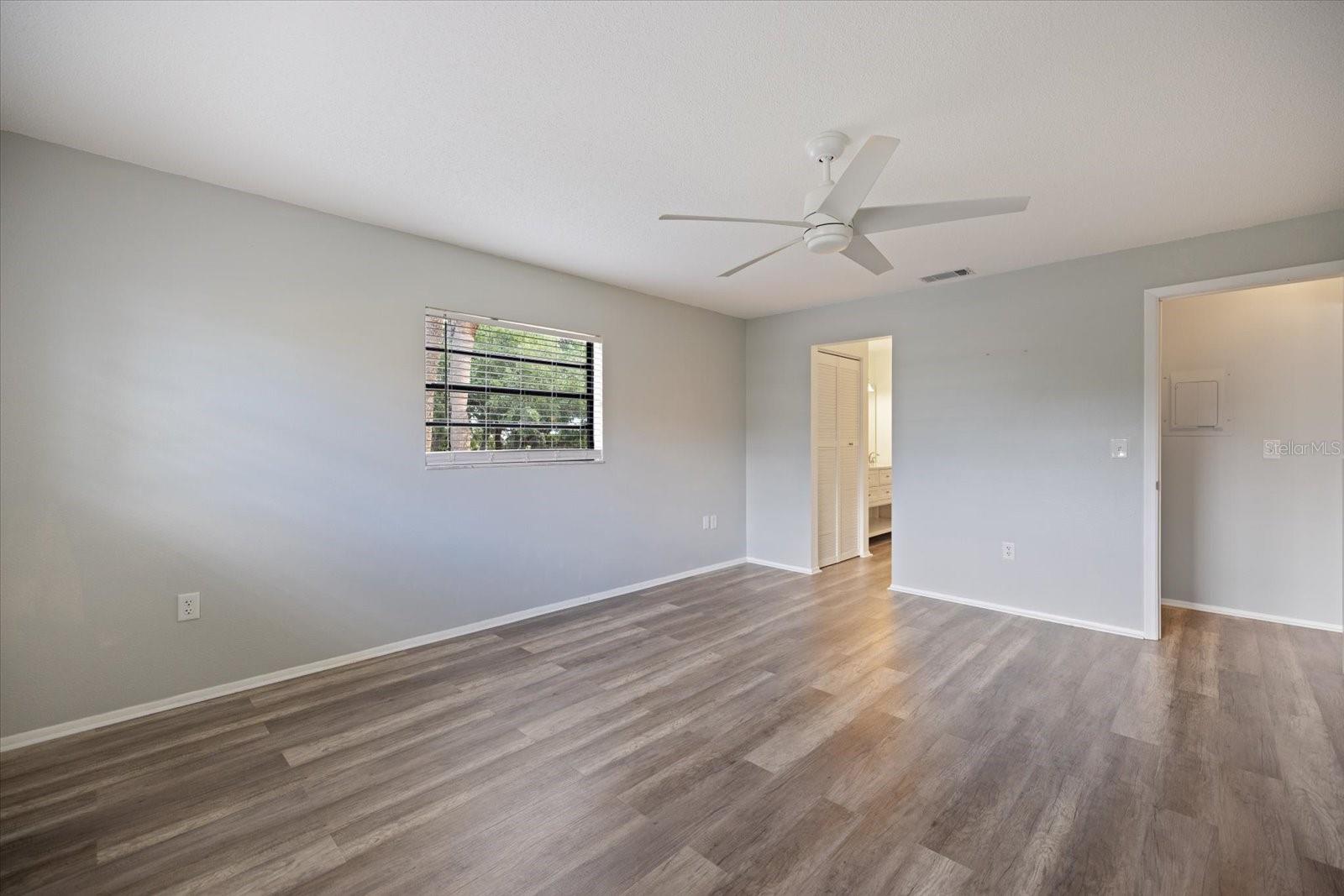 MISSION LAKES - Residential