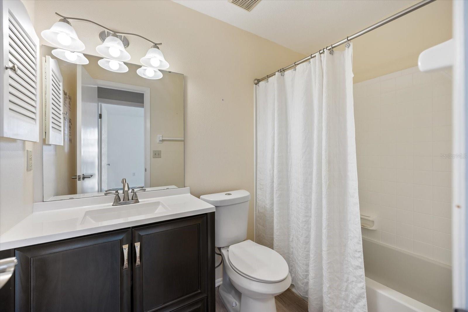 MISSION LAKES - Residential